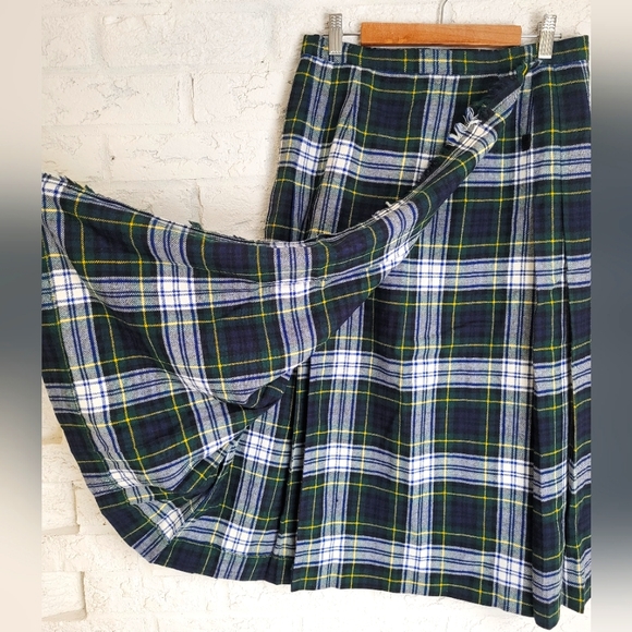 Vintage Celtic Wool Midi Length Kilt - Green & Blue Plaid, UK made. - Picture 2 of 7